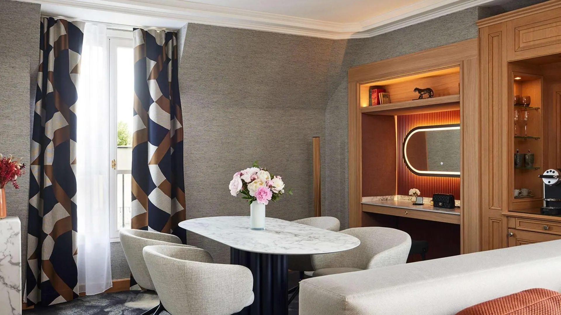 ***** Hotel Sofitel Paris Baltimore Tour Eiffel France
